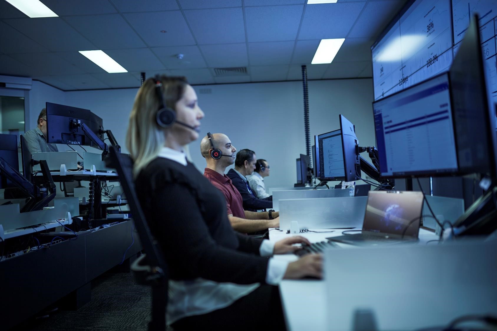 IMDEXHUB-IQ software in use with drilling company central office